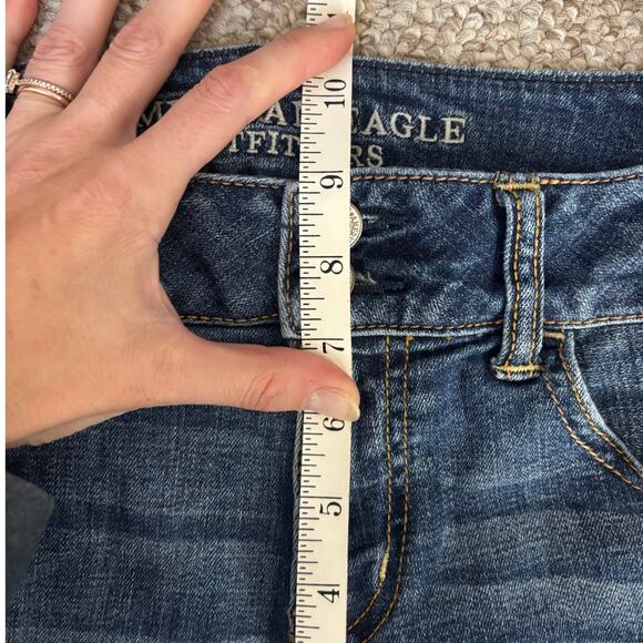 American Eagle Cut Off Super Stretch Medium Wash High Rise Denim Jean Shorts 10 - Picture 6 of 7